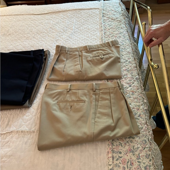 BOGO pleaded Dockers Tan 36x32 - Picture 1 of 1